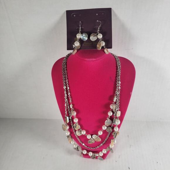 Premier Designs “Coastal” Multi-strand Silver Tone Shells, Faux Pearls Necklace - Picture 1 of 7
